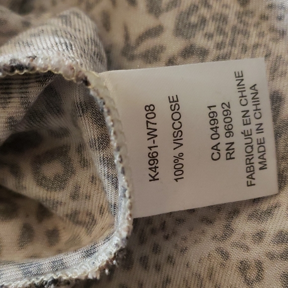 Leopard print flowy tunic dress with neck tie and buttoned cuffs - - Picture 4 of 4